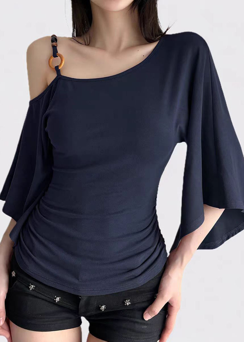 Well Tailored Shirt with a Graceful Silhouette