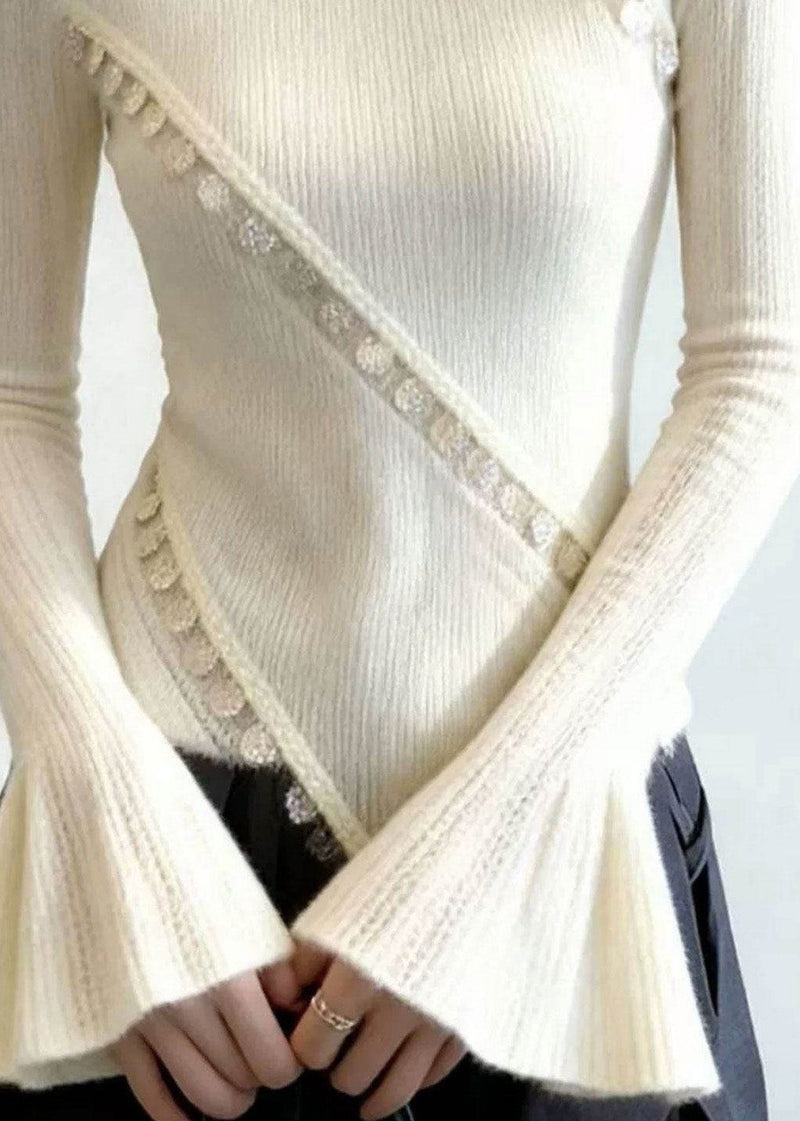 Classic Vintage Sweater with a Flattering Fit