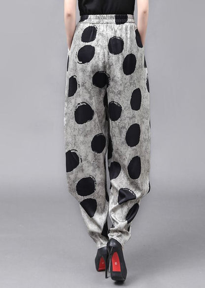 Well Tailored Pants with a Graceful Silhouette
