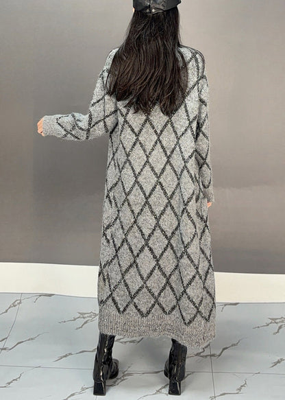Classic Vintage Cardigan with a Flattering Fit