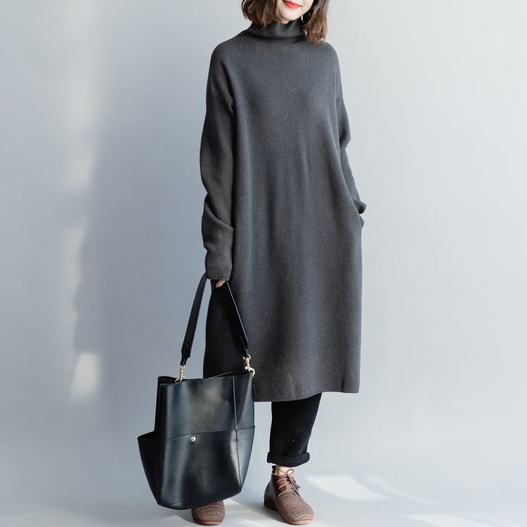 Well Tailored Sweater with a Graceful Silhouette