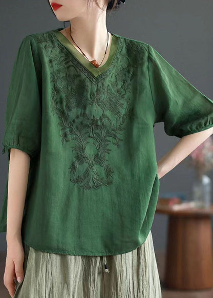 Effortlessly Elegant Shirt with a Timeless Design