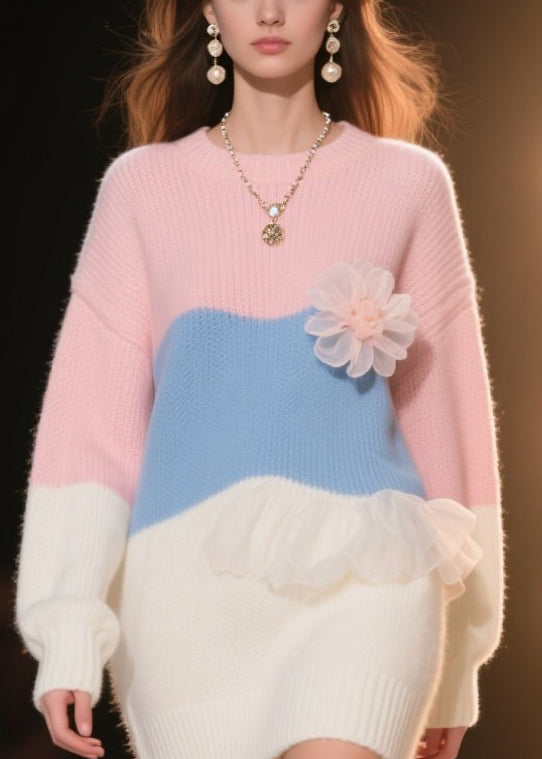 Well Tailored Sweater with a Graceful Silhouette