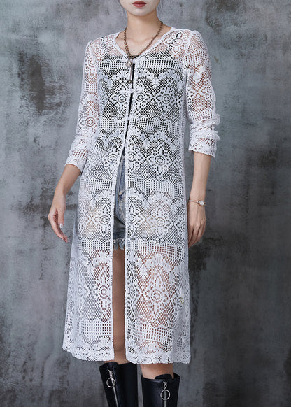 Well Tailored Top with a Graceful Silhouette