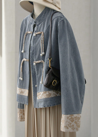 Gracefully Styled Coat for Any Occasion