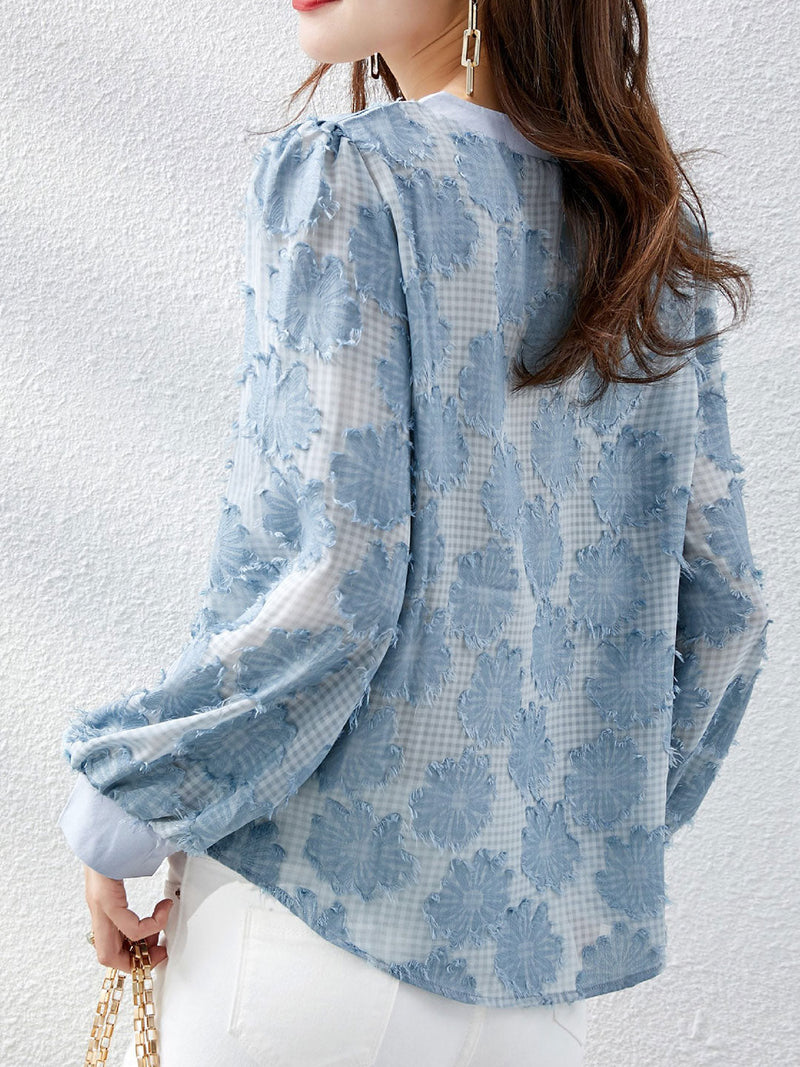 Well Tailored Shirt with a Graceful Silhouette