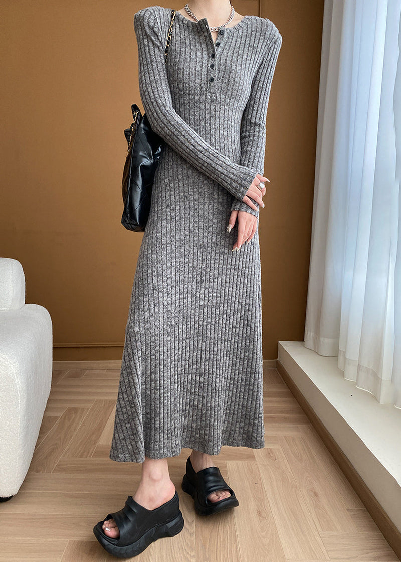 Effortlessly Elegant Sweater with a Timeless Design