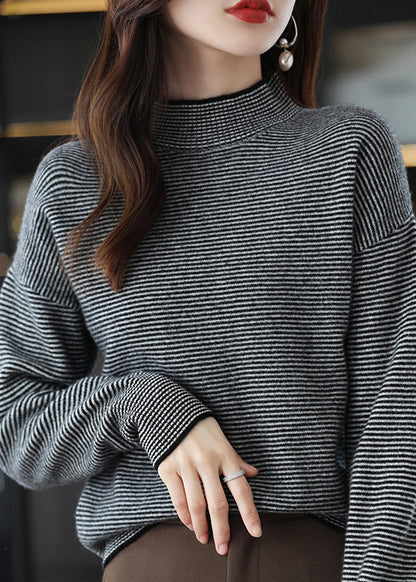 Classic Vintage Top with a Flattering Fit
