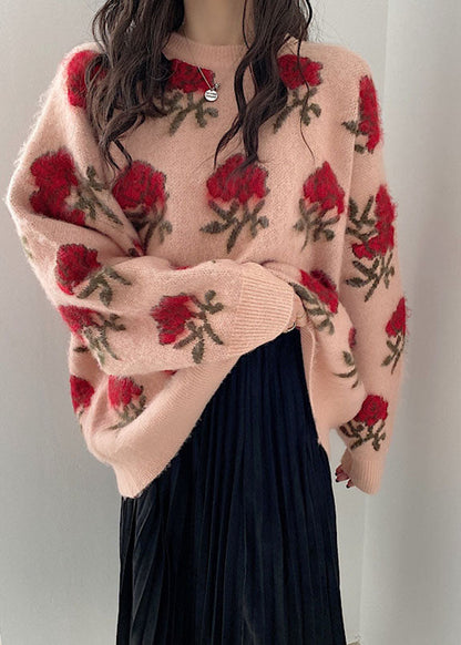 Well Tailored Sweater with a Graceful Silhouette