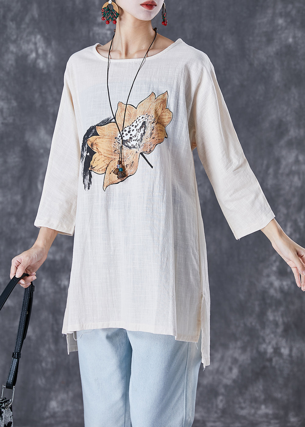 Well Tailored Top with a Graceful Silhouette