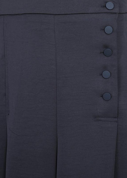Sophisticated Pants with a Clean Classic Look