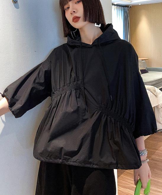 Effortlessly Elegant Top with a Timeless Design