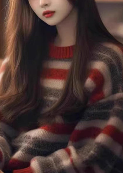Effortlessly Elegant Sweater with a Timeless Design