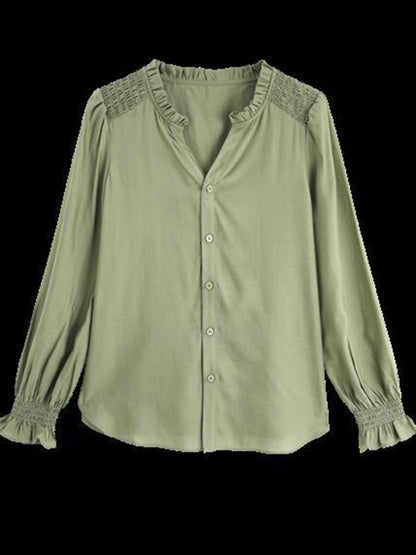 Effortlessly Elegant Shirt with a Timeless Design