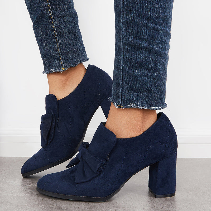 Classic Orthopedic Pumps with Timeless Style
