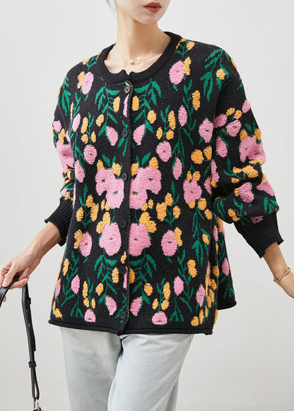 Well Tailored Cardigan with a Graceful Silhouette
