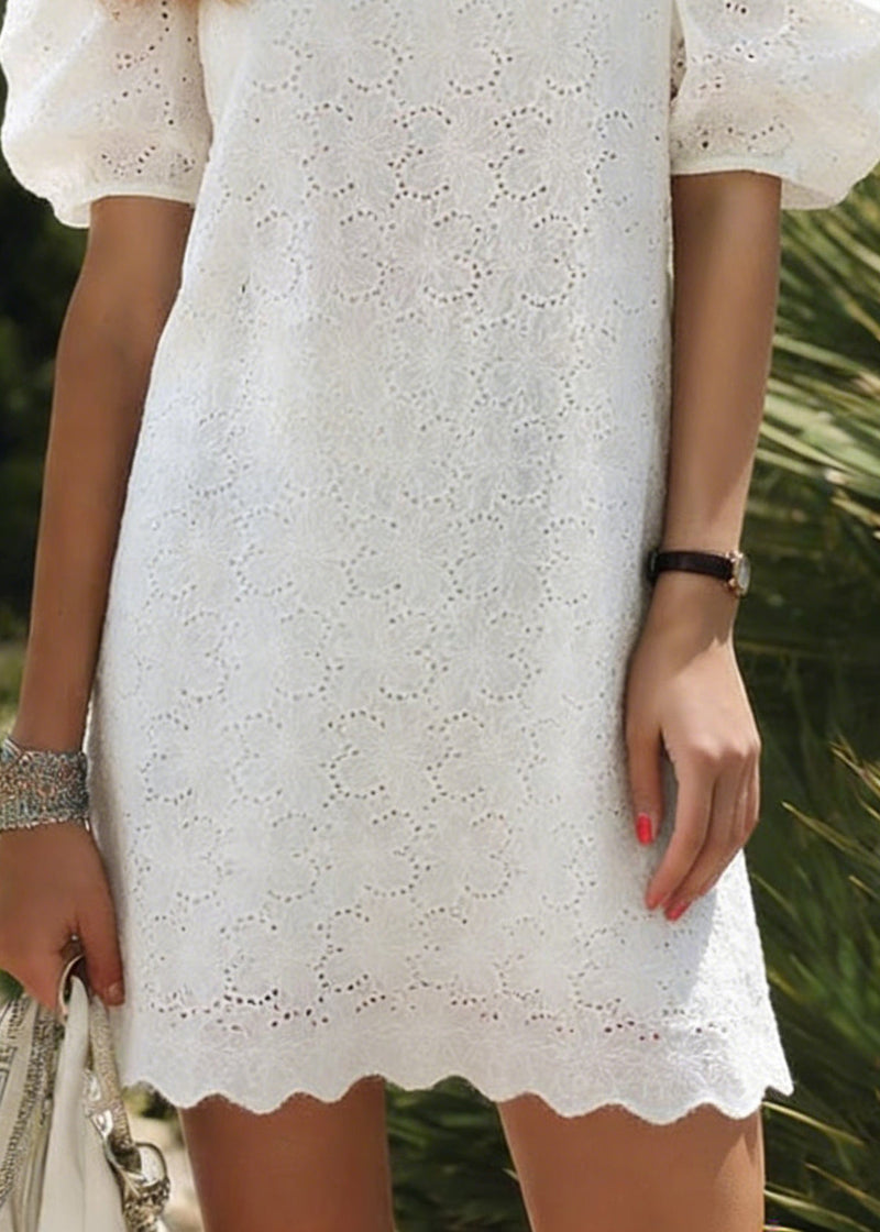 Well Tailored Dress with a Graceful Silhouette