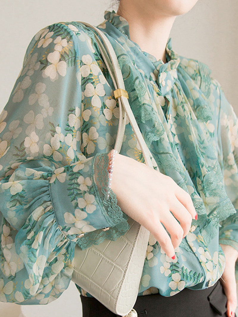 Classic Vintage Blouse with a Flattering Fit
