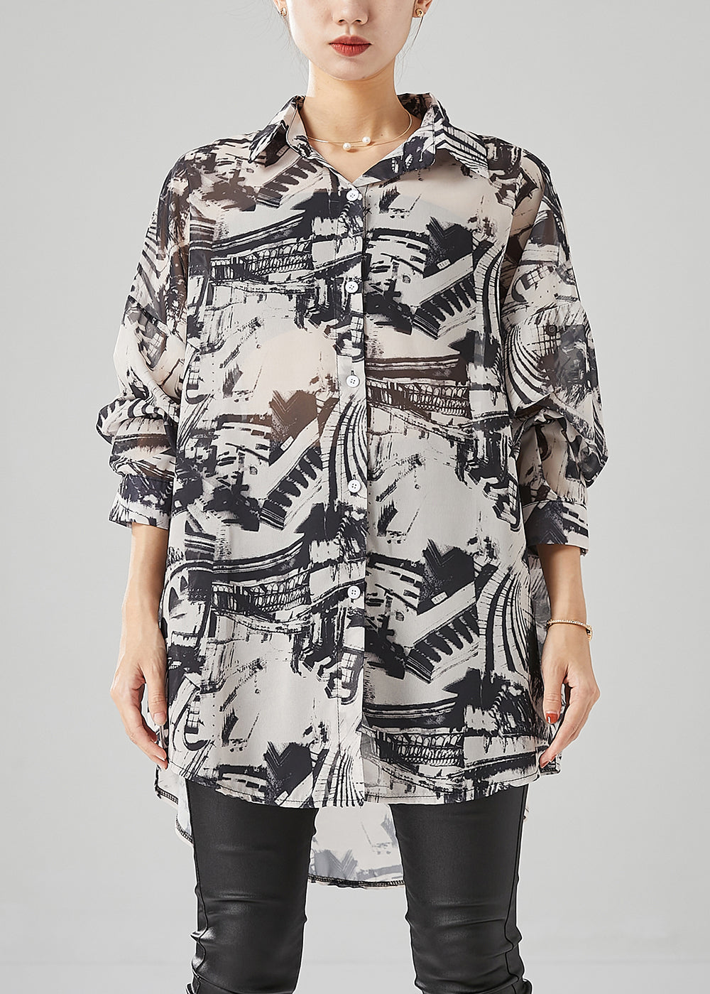 Sophisticated Blouse with a Clean Classic Look