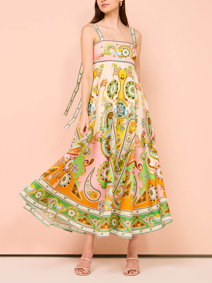 Classic Vintage & Enduringly Stylish Dress