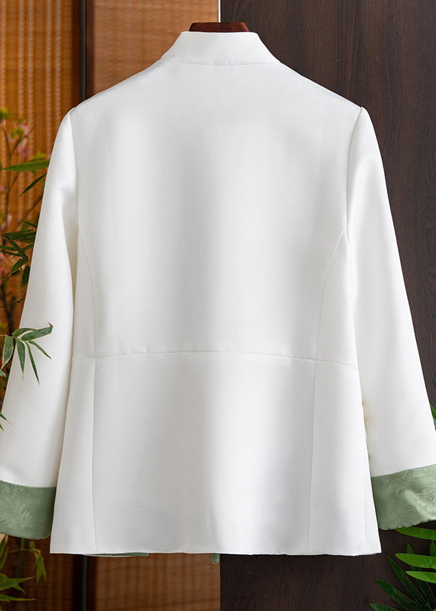 Classic Vintage Coat with a Flattering Fit