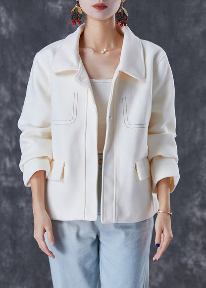 Well Tailored Coat with a Graceful Silhouette