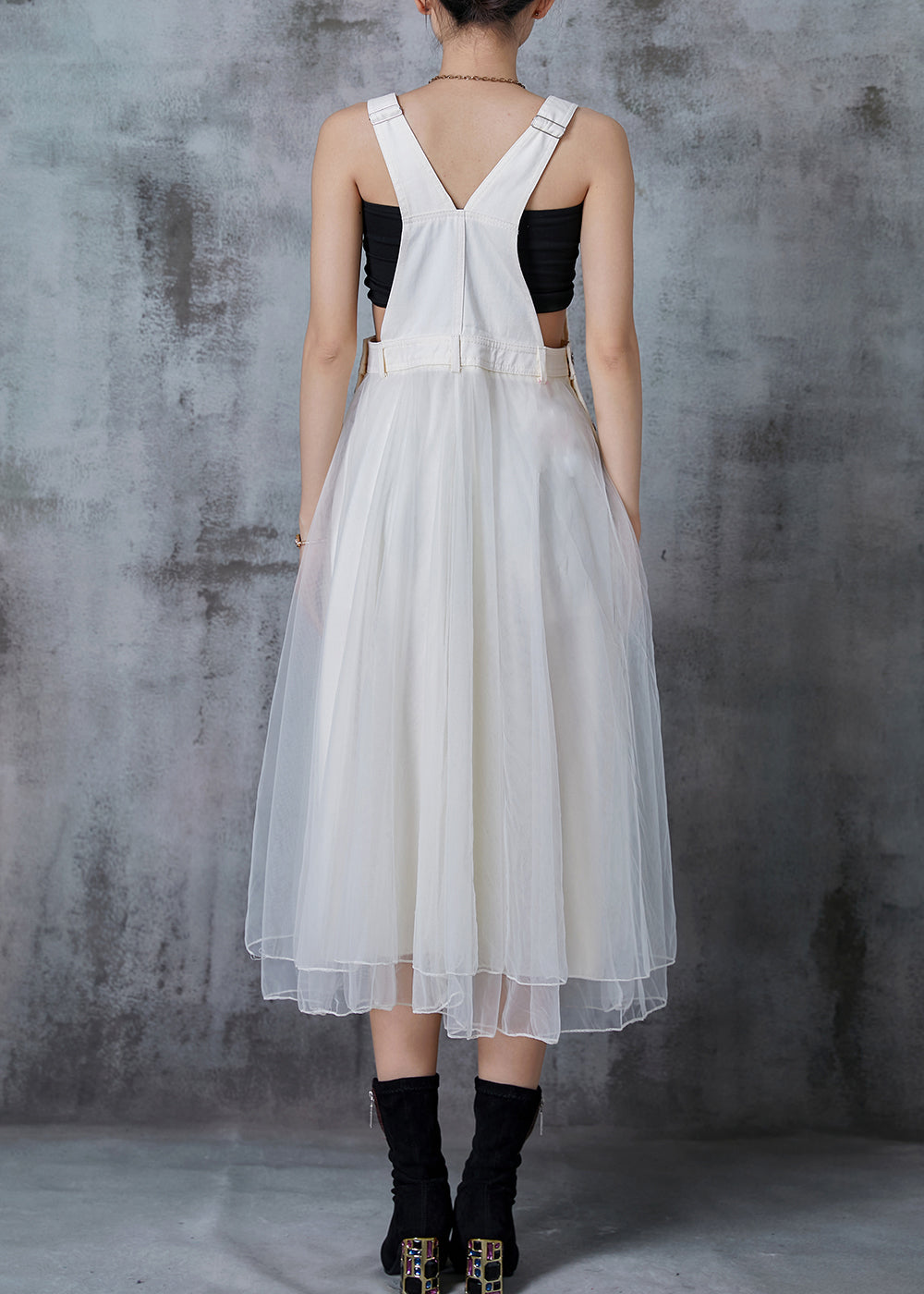 Beautifully Crafted Dress in a Classic Style