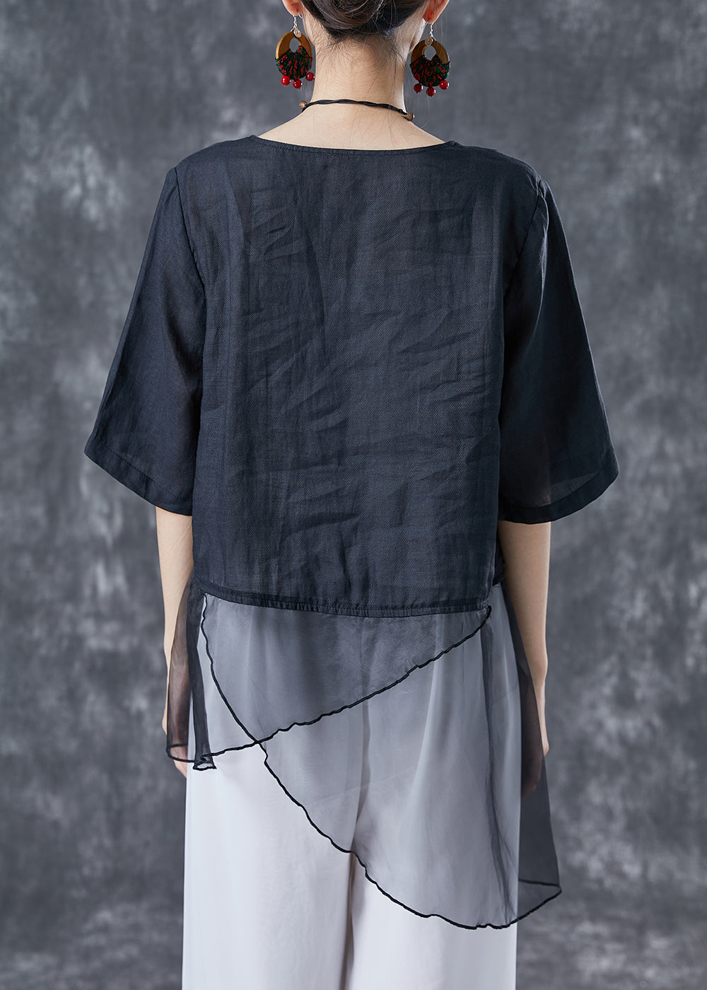 Effortlessly Elegant Top with a Timeless Design