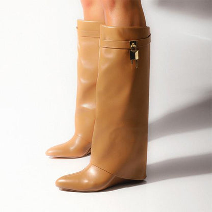 Graceful Orthopedic Boots for Modern Look