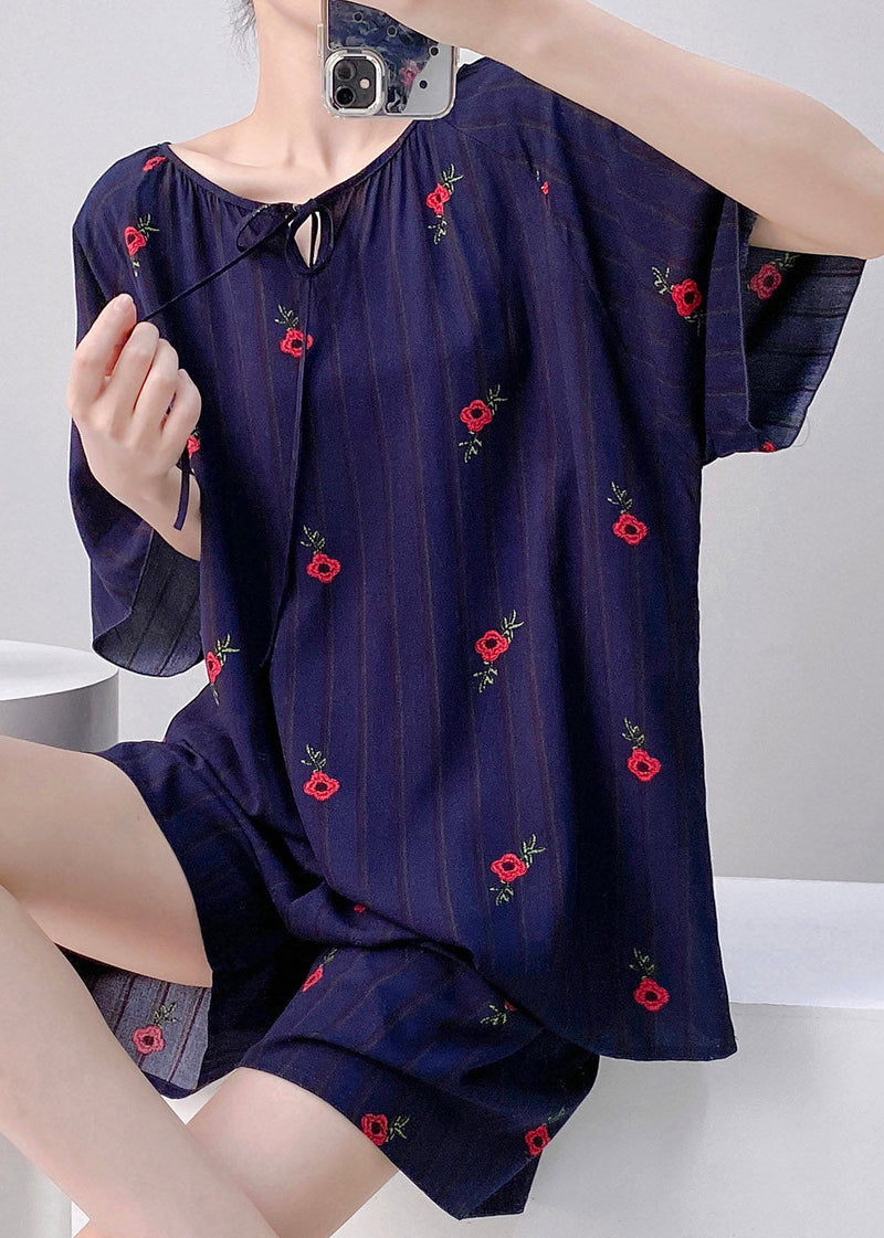 Effortlessly Elegant Top with a Timeless Design
