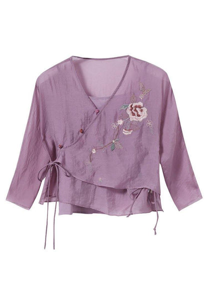 Well Tailored Top with a Graceful Silhouette