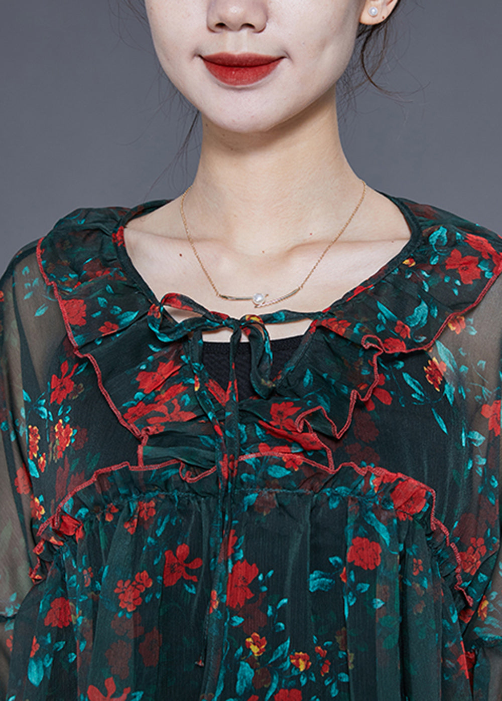Classic Vintage & Enduringly Stylish Top