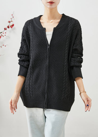 Well Tailored Coat with a Graceful Silhouette