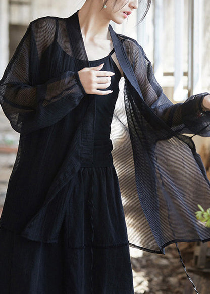 Well Tailored Top with a Graceful Silhouette
