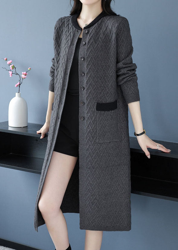 Well Tailored Coat with a Graceful Silhouette