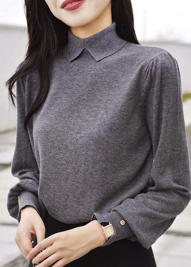 Effortlessly Elegant Top with a Timeless Design