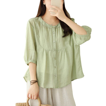 Beautifully Crafted Blouse in a Classic Style