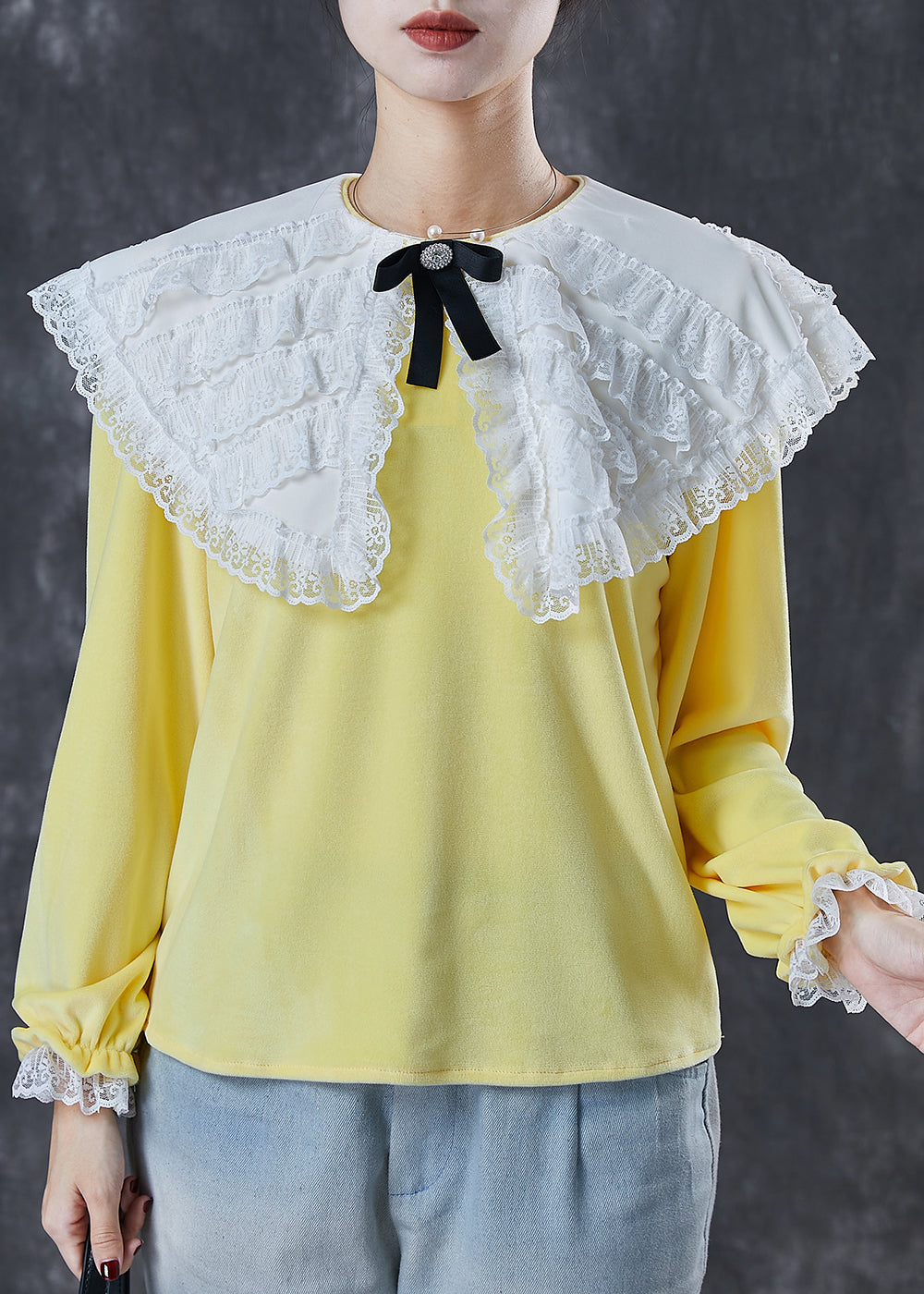 Effortlessly Elegant Shirt with a Timeless Design
