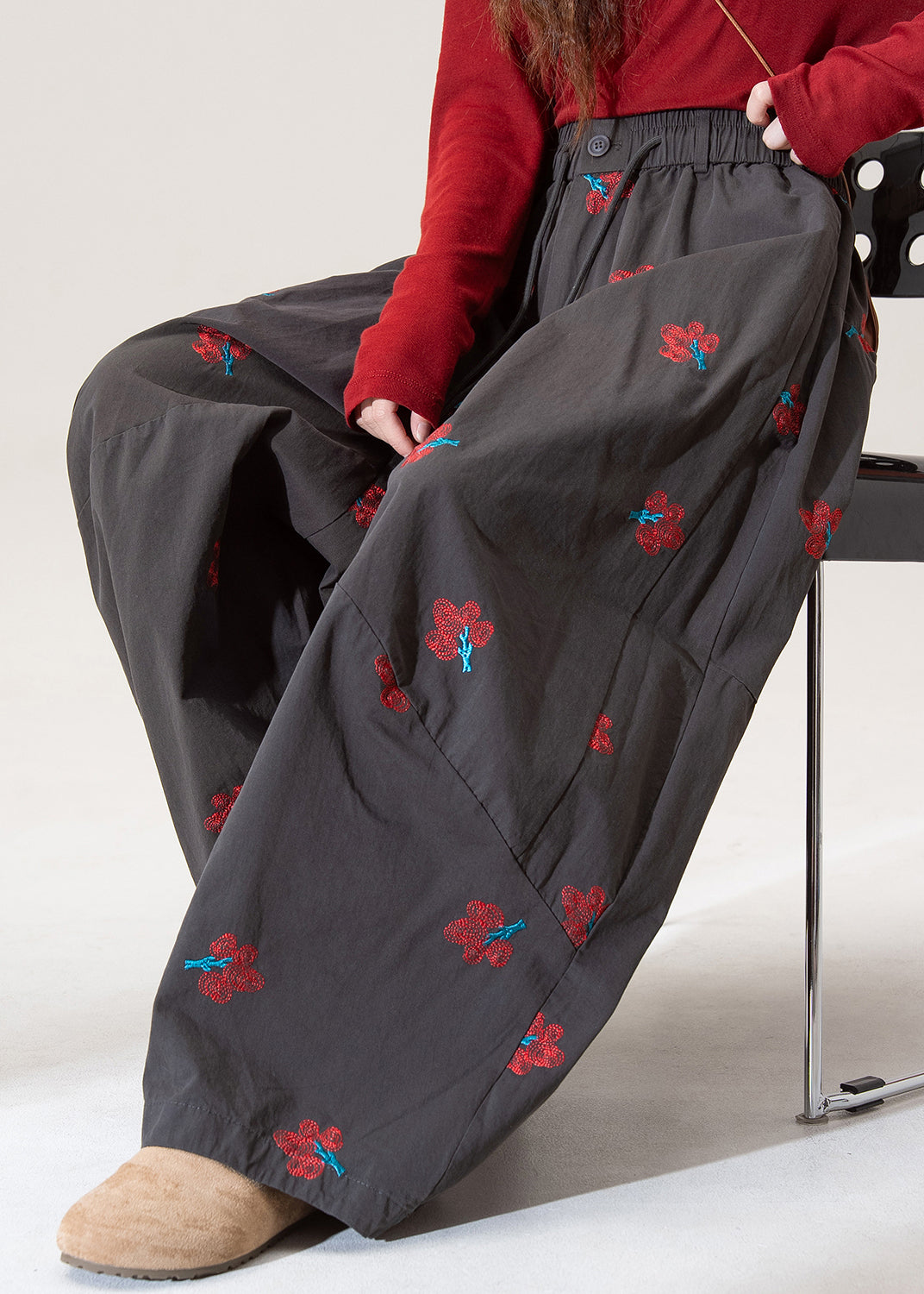 Well Tailored Pants with a Graceful Silhouette
