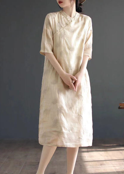 Beautifully Crafted Dress in a Classic Style