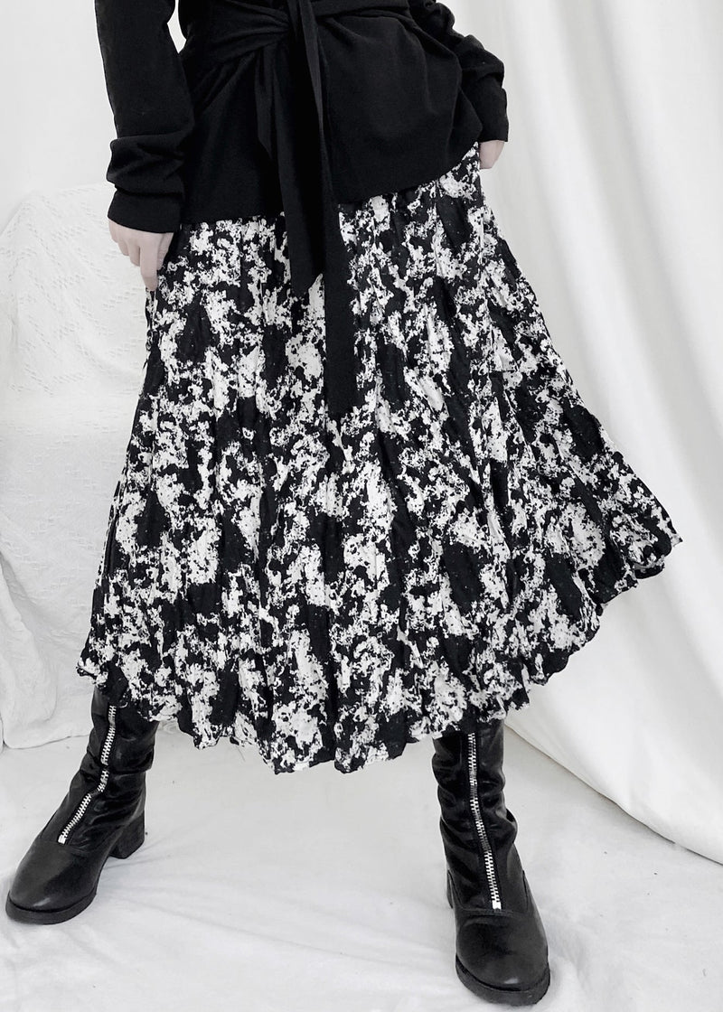 Effortlessly Elegant Garment with a Timeless Design