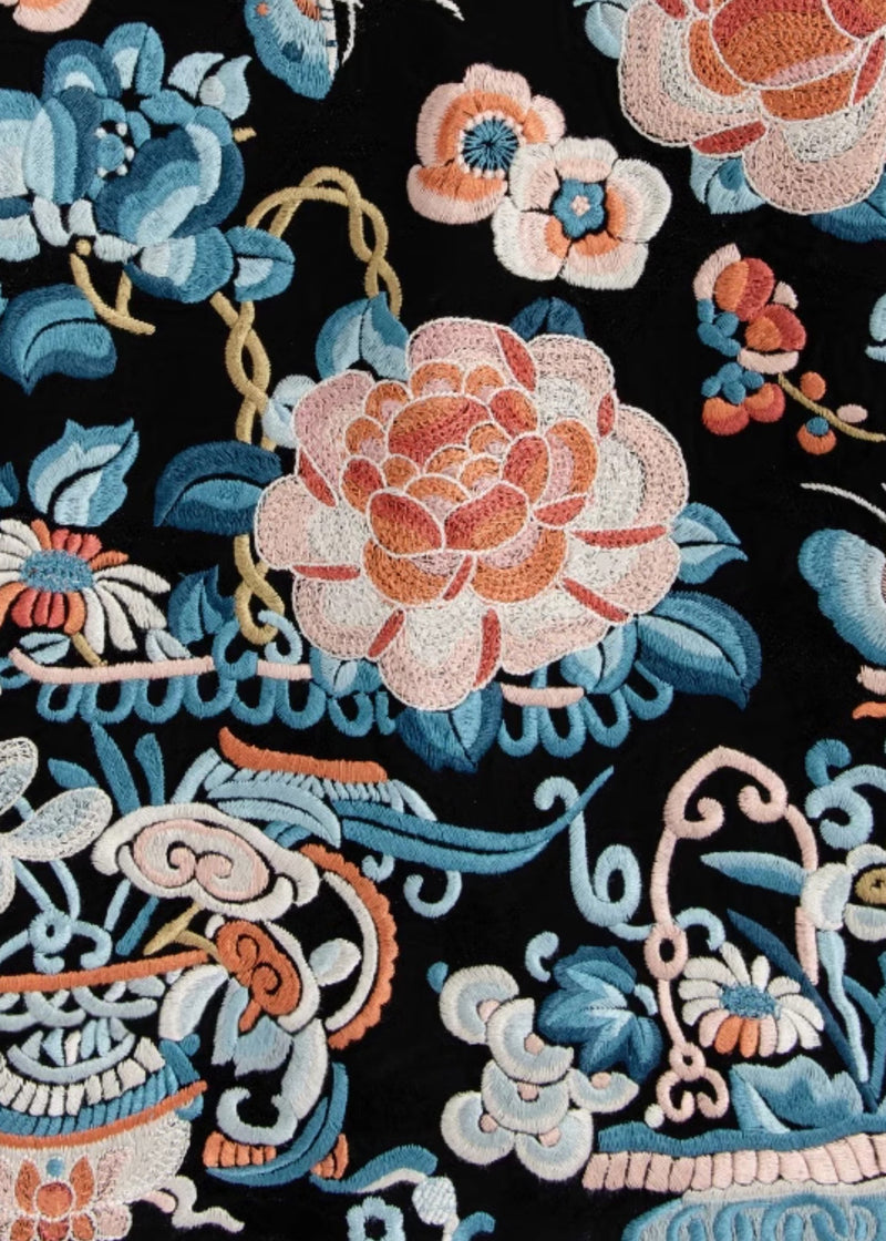 Effortlessly Elegant Shirt with a Timeless Design