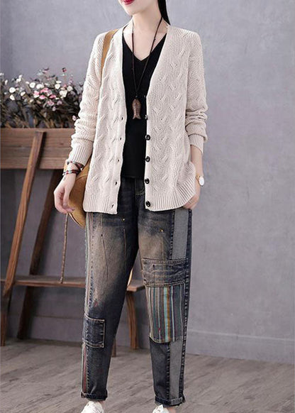 Effortlessly Elegant Sweater with a Timeless Design