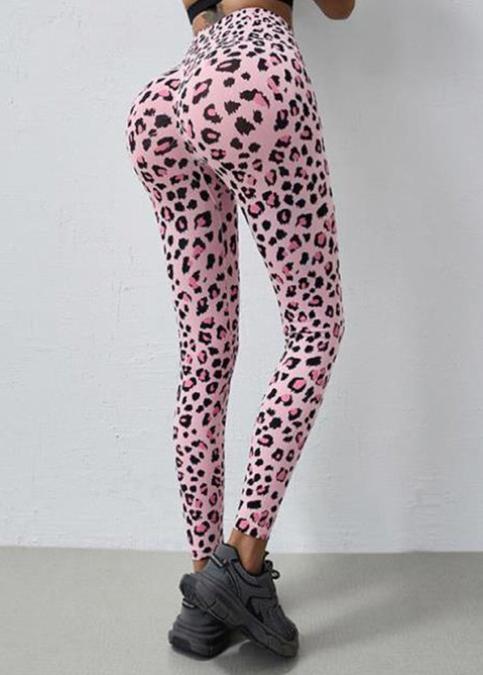 Classic Vintage Pants with a Flattering Fit