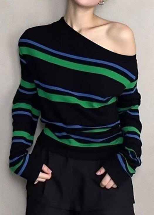 Effortlessly Elegant Sweater with a Timeless Design