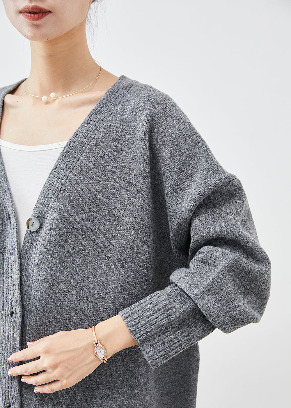 Gracefully Styled Cardigan for Any Occasion