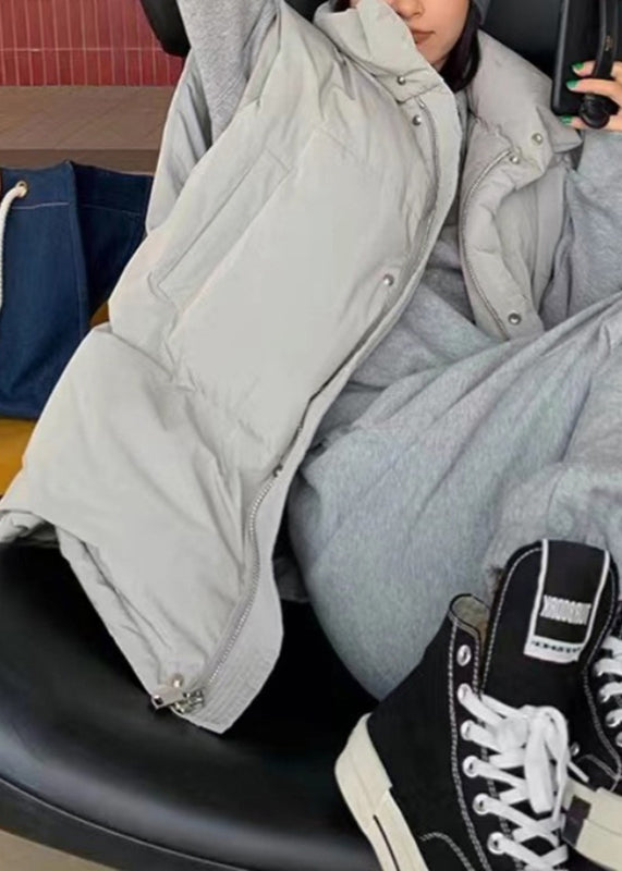 Well Tailored Coat with a Graceful Silhouette