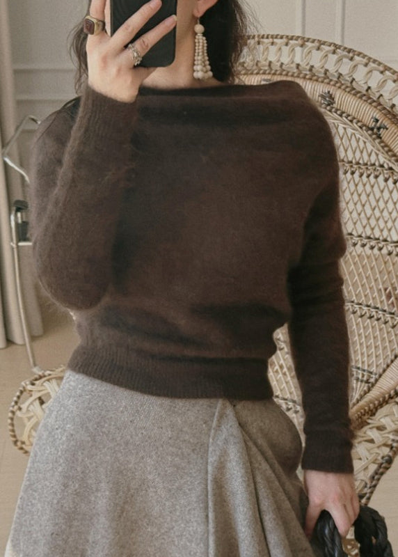 Classic Vintage Sweater with a Flattering Fit