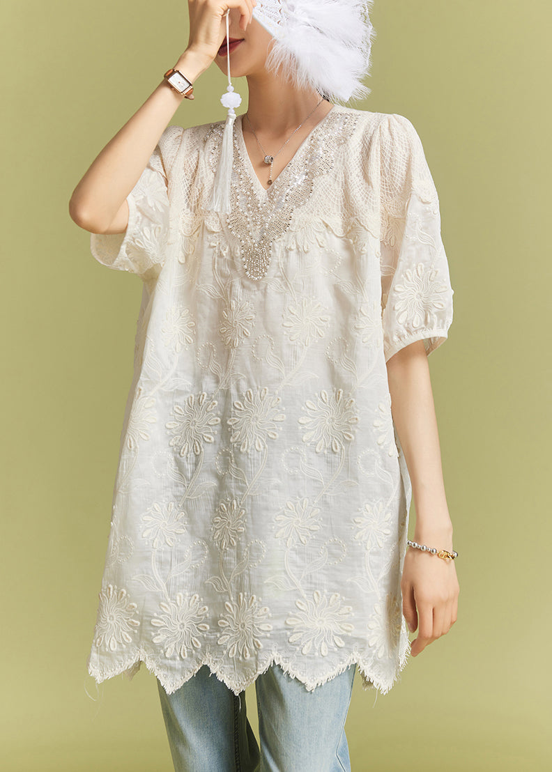 Effortlessly Elegant Top with a Timeless Design