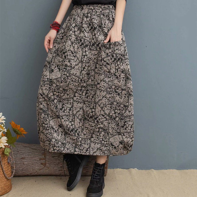 Effortlessly Elegant Garment with a Timeless Design